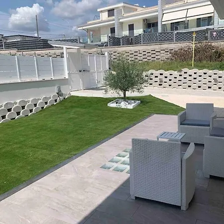 Villa Marco Simone Villa *